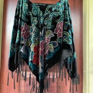 Elegant Velvet Poncho Shawl Floral Vintage